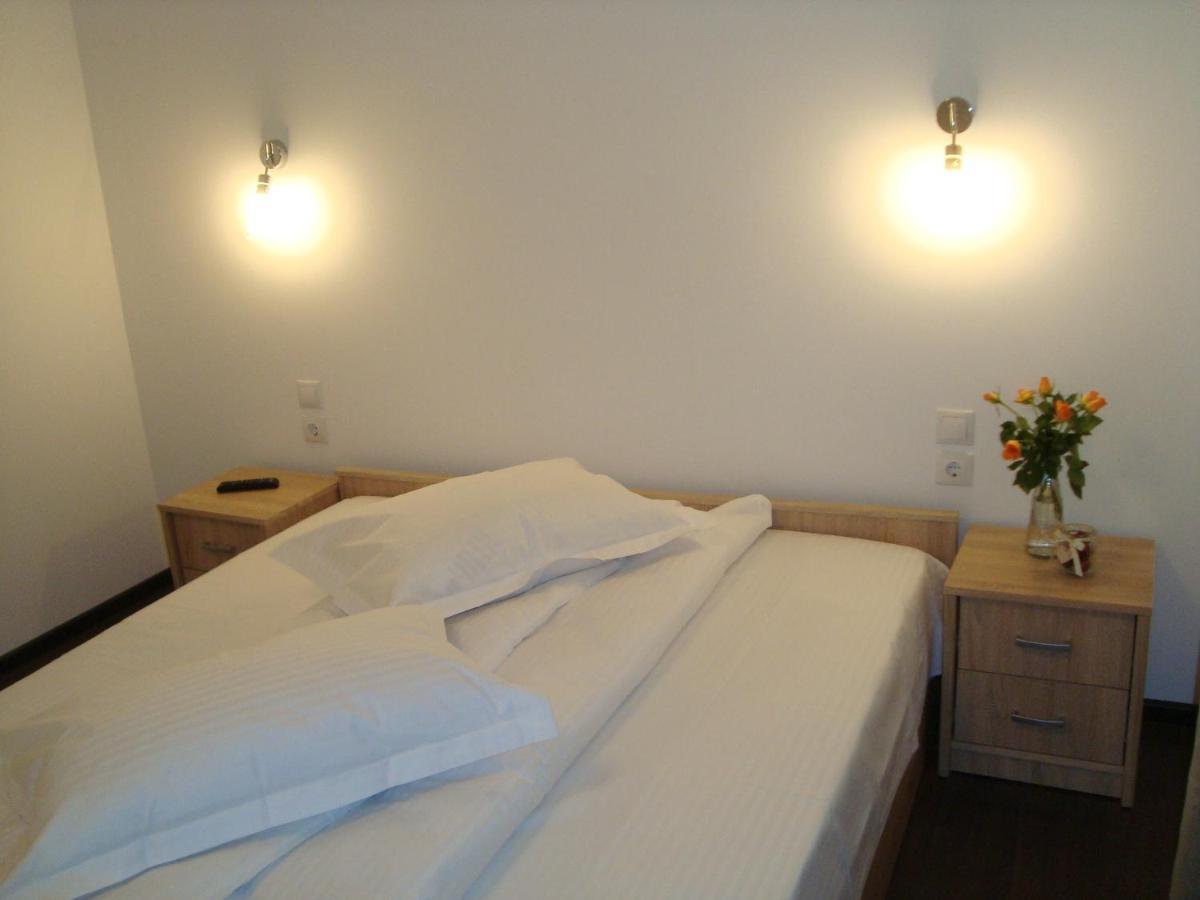 Casa Cu Flori Hotel Szászbuda Kültér fotó