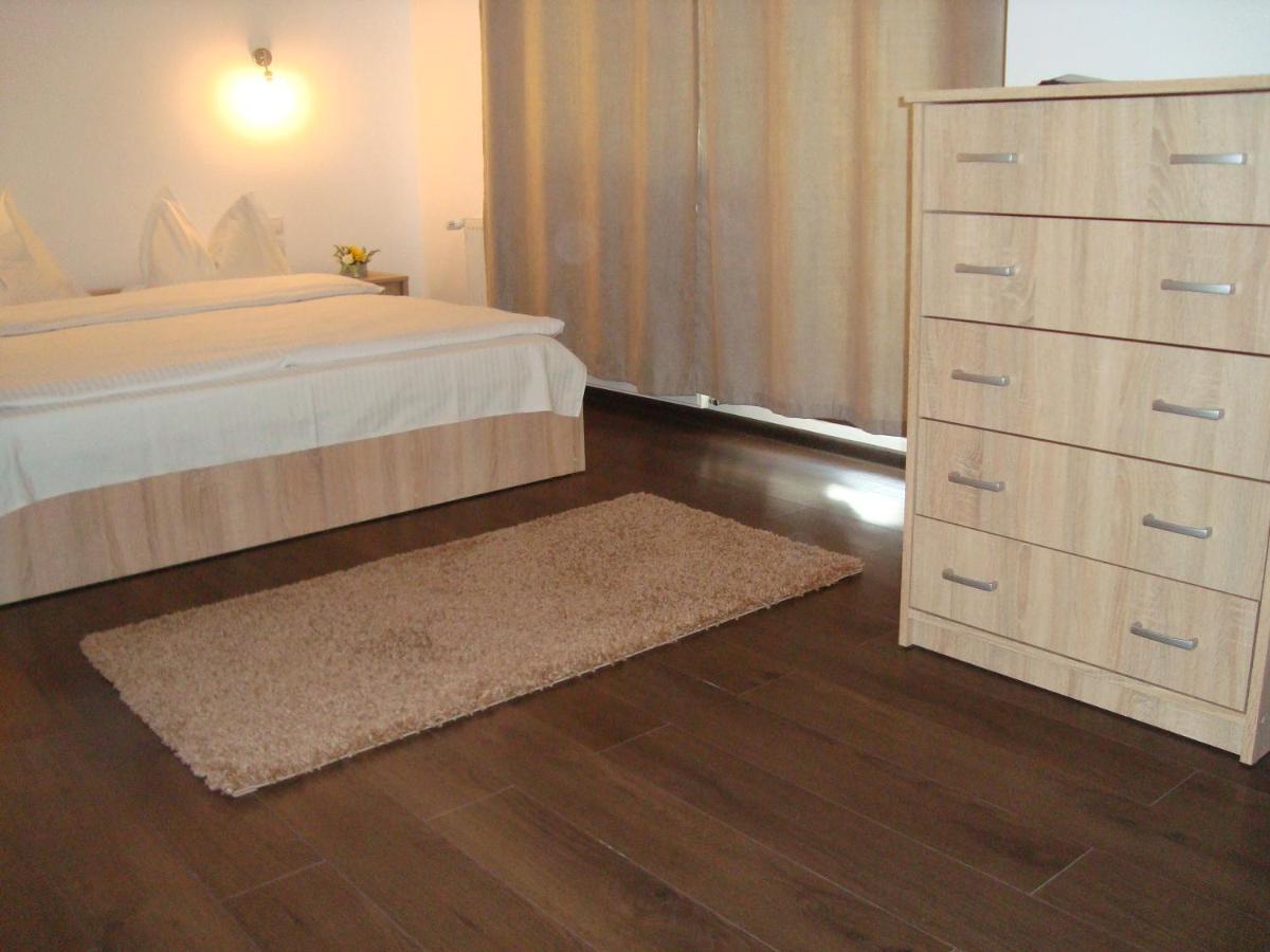 Casa Cu Flori Hotel Szászbuda Kültér fotó