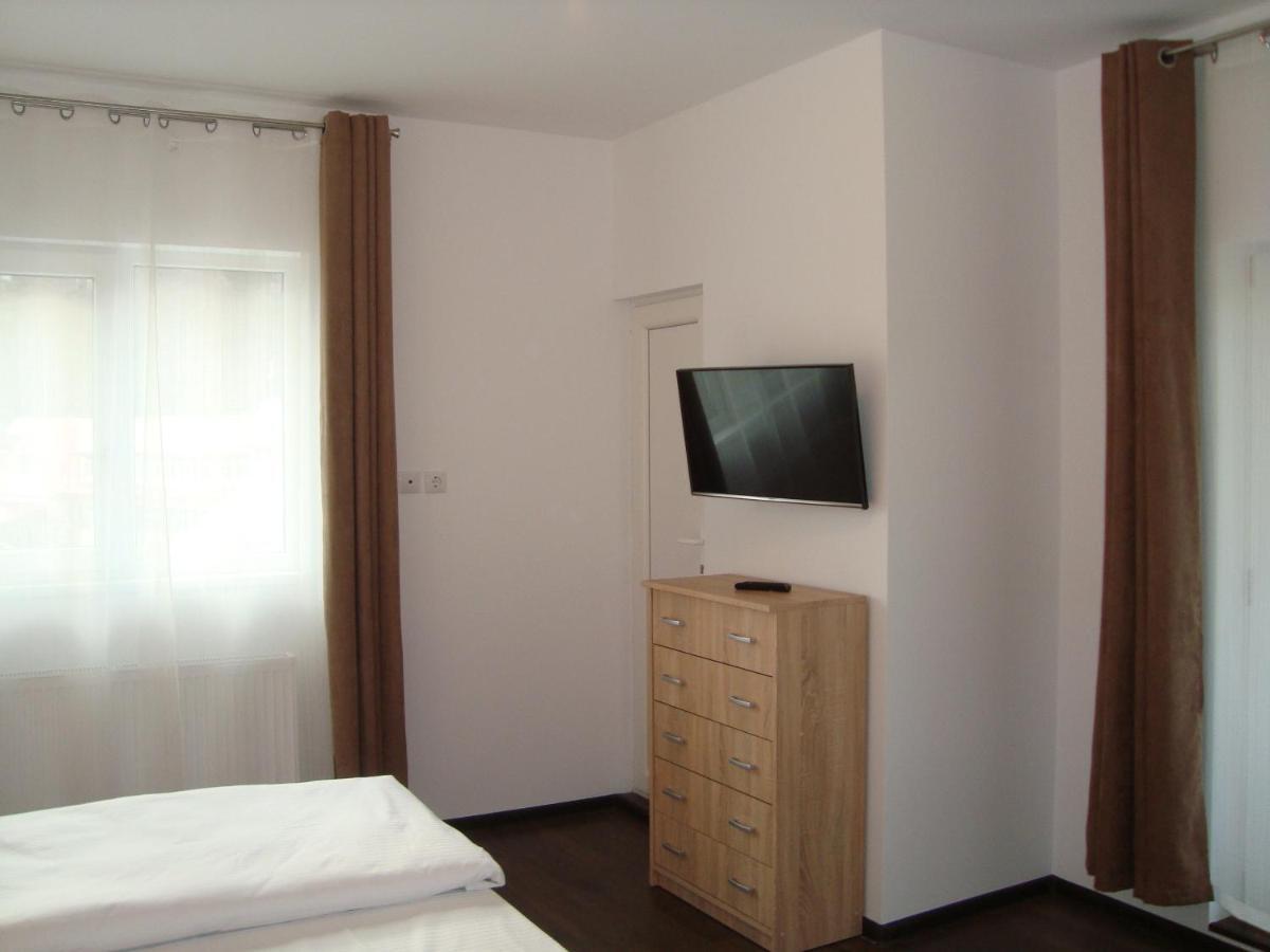 Casa Cu Flori Hotel Szászbuda Kültér fotó
