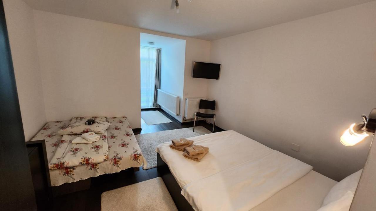 Casa Cu Flori Hotel Szászbuda Kültér fotó